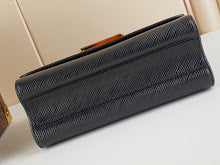 Premium Leather Crossbody Bag - Elegant Women's Designer Handbag - NM5081