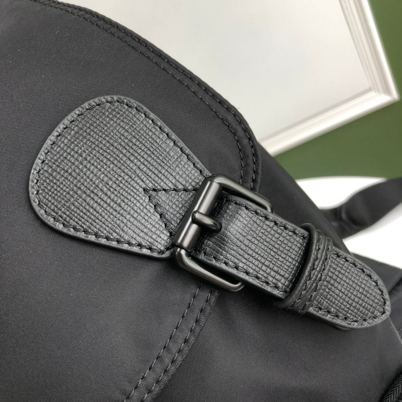Bold Faux Leather Handbag - Refined Silhouette | Women's Everyday Carry Handbag #1080 - hardware and detail close-up (image 5) of designer-inspired handbag