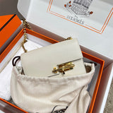  smart everyday bag detail view showing craftsmanship