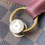  Essential handbag front view 7
