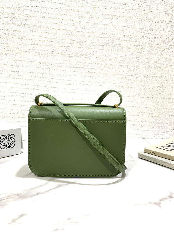 Ziva's Charm handbag – interior view (19cm*6cm*13.5cm)