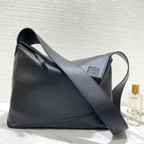 Ziva's Charm handbag – front view (33.5cm*16.5cm*24cm)
