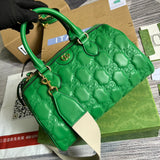 Handle and strap detail of modern chic women's handbag – women's everyday handbag