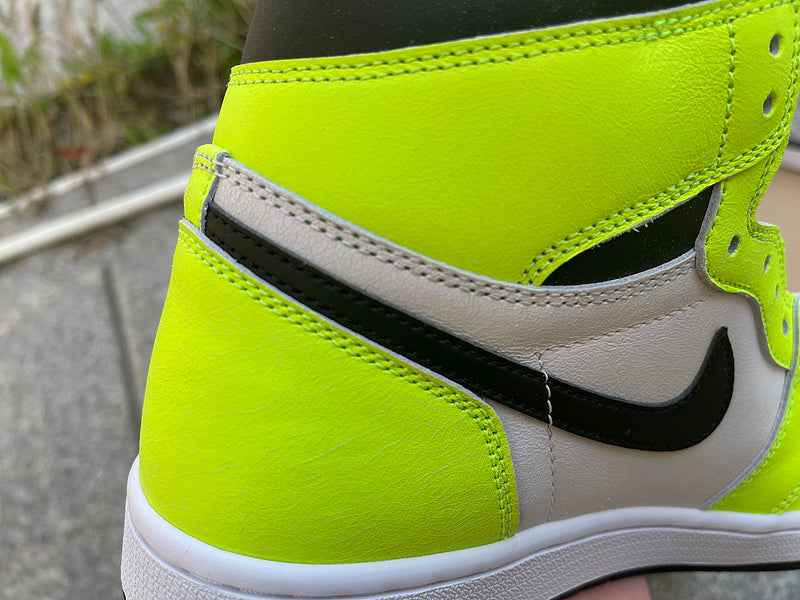 Nike Men's & Women's Premium Athletic Sneakers — Style 235 hardware detail