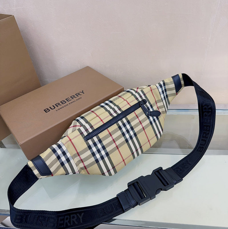 Elegant Premium PU Leather Handbag - Smooth Faux-Leather Exterior | Women's Designer-Inspired Purse #1096 - hardware and detail close-up (image 5) of designer-inspired handbag