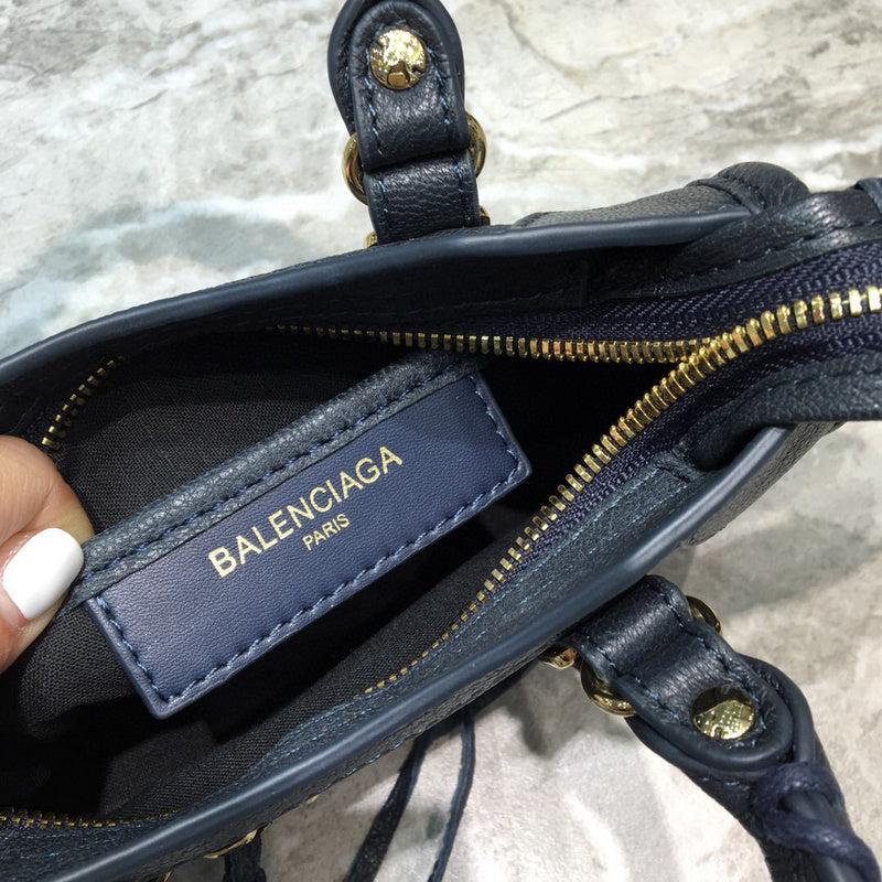 Contemporary Premium PU Leather Handbag - Everyday Elegance | Women's Fashion Handbag #701 - texture close-up (image 9) of designer-inspired handbag