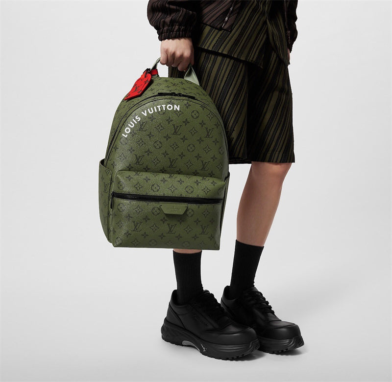  tote bag interior and compartment view 9