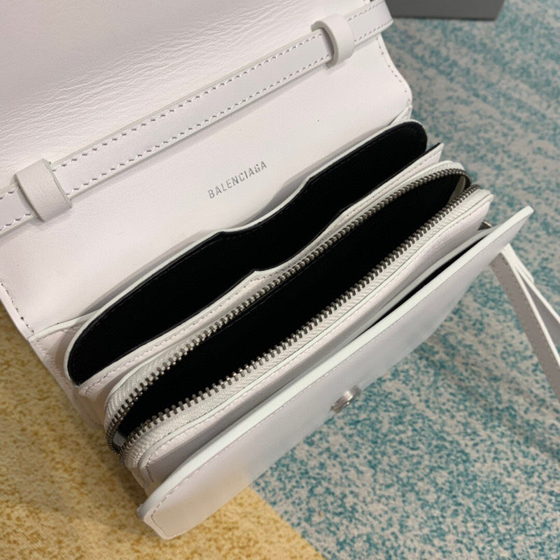 Bold Vegan Leather Handbag - Statement Silhouette | Women's Fashion Handbag #656 - product detail shot (image 10) of designer-inspired handbag