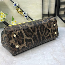 Premium Women's Crossbody Bag - Luxury Designer Fashion Accessory - NM7190
