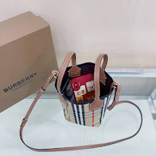 Chic Designer Tote Handbag - Luxury Premium Women's Fashion Bag - NM5572