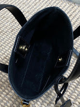 Chic Designer Tote Handbag - Luxury Premium Women's Fashion Bag - NM3739