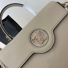 Designer Iconic Shoulder Bag - Luxury Women's Premium Fashion - NM3059