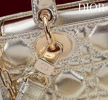 Luxury Structured Shoulder Bag - Women's Premium Designer Fashion - NM7415