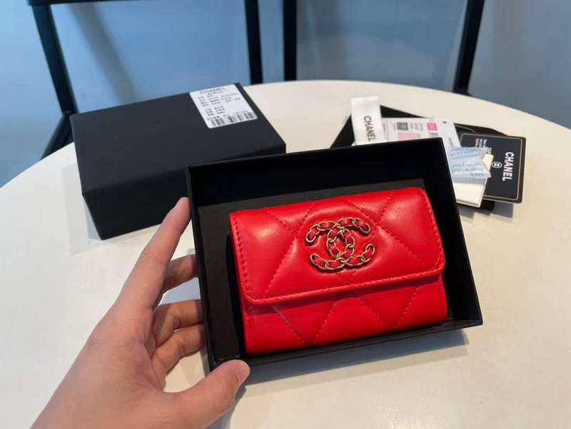 Zivas Charm Chic Craftsmanship Everyday Handbag (Statement-Ready Design) – Lifestyle Shot