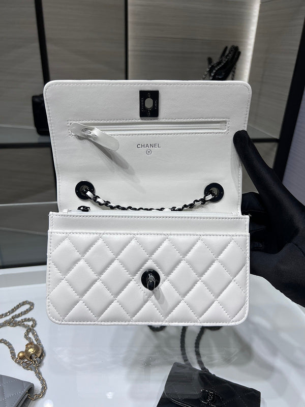 Zivas Charm Understated Luxury Designer Handbag (Modern Wardrobe Staple) – Angled View