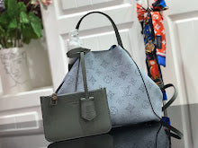 Premium Signature Crossbody - Chic Women's Luxury Designer Bag - NM4247