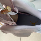 Nike Men's & Women's Luxury Low-Top Trainers — Style 177 angle view