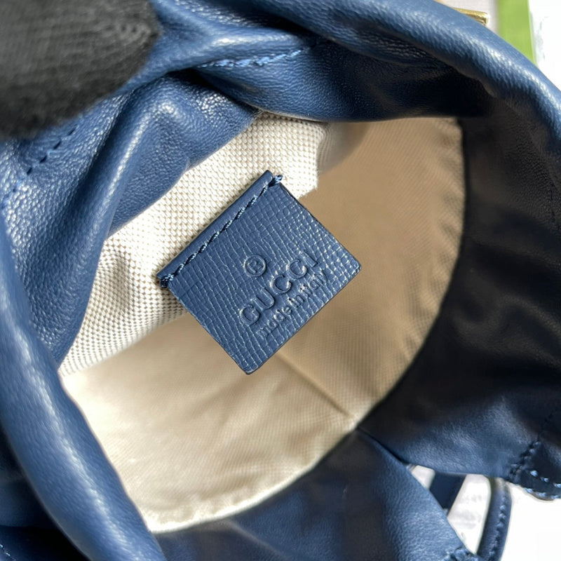 Side profile of modern elevated women's handbag – women's designer-style accessory