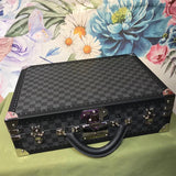  Essential everyday bag front view