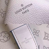 Handle and strap detail of classic refined women's handbag – women's luxury handbag