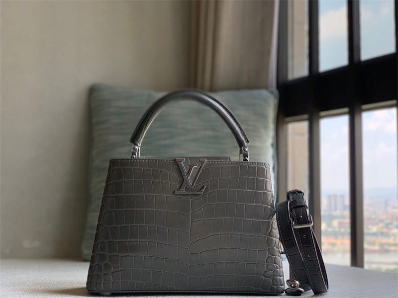  crossbody bag interior and compartment view 39