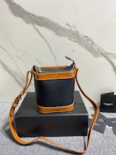 Luxury Structured Shoulder Bag - Women's Premium Designer Fashion - NM3367