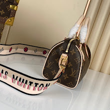 Chic Women's Designer Tote - Luxury Premium Handbag Style - NM4830