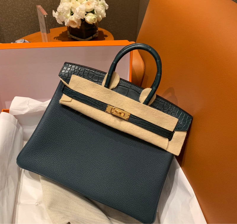 Elegant handbag styled for everyday wear