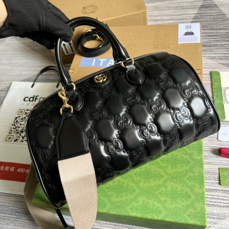 Handle and strap detail of refined statement women's handbag – women's premium purse