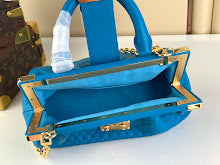 Designer Iconic Shoulder Bag - Luxury Women's Premium Fashion - NM4557