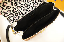 Chic Women's Crossbody Handbag - Luxury Premium Designer Style - NM4872