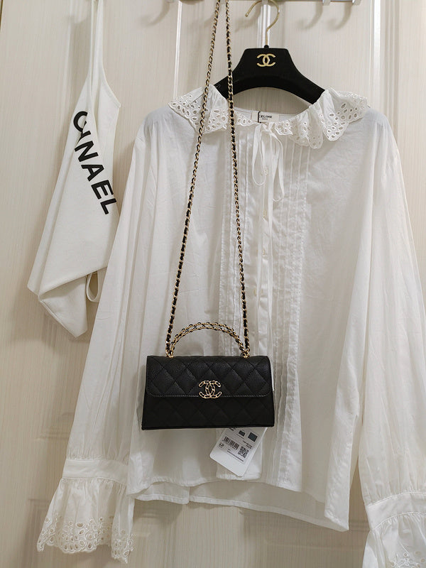  handbag, compact everyday style, image 3