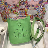  modern shoulder bag detail view showing craftsmanship 14