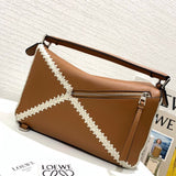 Ziva's Charm handbag – close-up view (29cm*19cm*12cm)