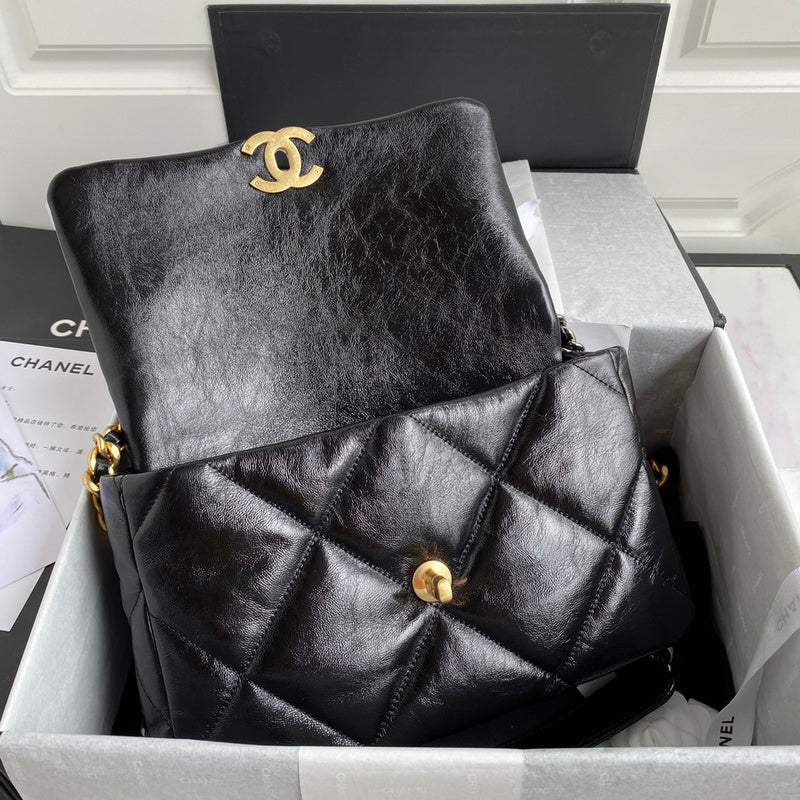 Zivas Charm Effortless Sophistication Fashion Handbag (Modern Wardrobe Staple) – Close-Up Detail