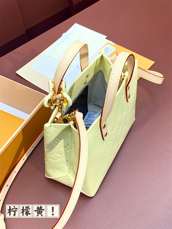  understated carryall bag detail view showing craftsmanship 8
