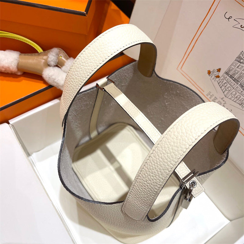  graceful everyday bag detail view showing craftsmanship 32