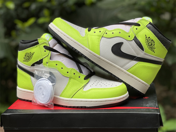 Nike Men's & Women's Designer Low-Top Shoes — Style 221 back view