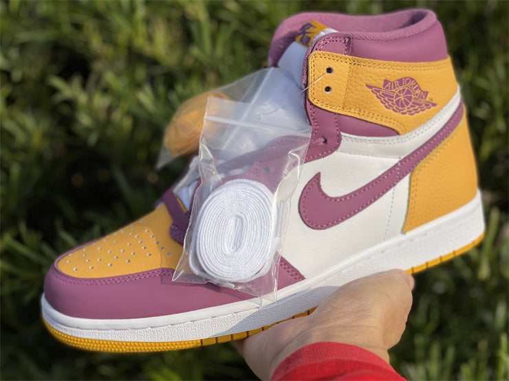 Nike Men's & Women's Iconic Street Trainers — Style 215 front view