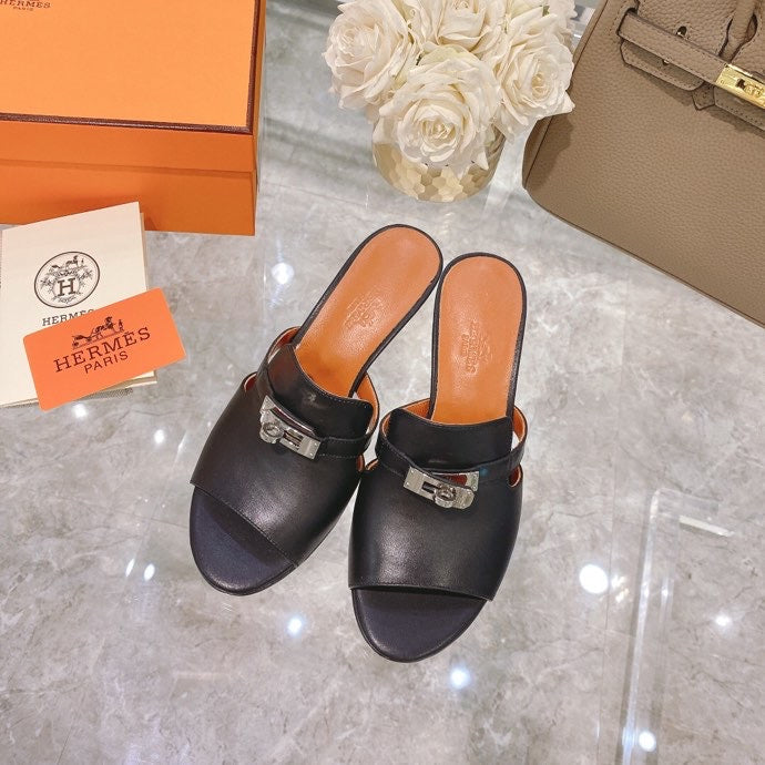 Hermes shoes Style 368 - side profile detail (alternate angle)
