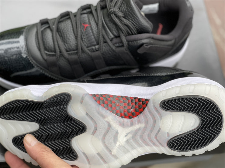 Nike Men's & Women's Luxury Low-Top Trainers — Style 225 angle view