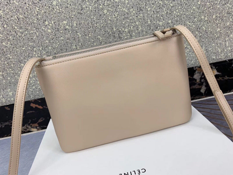 Back view of statement chic women's handbag – women's everyday handbag