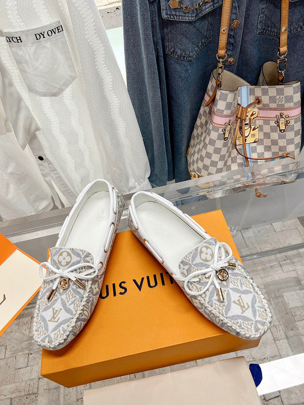 Louis Vuitton shoes Style 320 - side profile detail