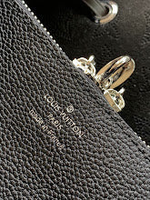 Designer Iconic Tote Handbag - Premium Luxury Women's Fashion - NM4195