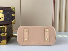 Luxury Designer Shoulder Bag for Women - Premium Fashion Handbag - NM4610