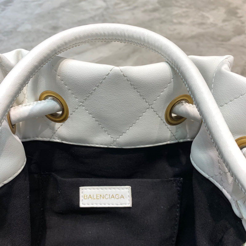 Modern Faux Leather Handbag - Everyday Elegance | Women's Luxury Handbag #793 - texture close-up (image 9) of designer-inspired handbag