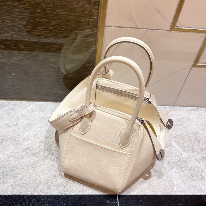Interior view of effortless premium bag
