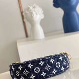 Close-up detail of structured everyday-luxe women's handbag – women's premium purse