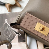  everyday bag interior and compartment view