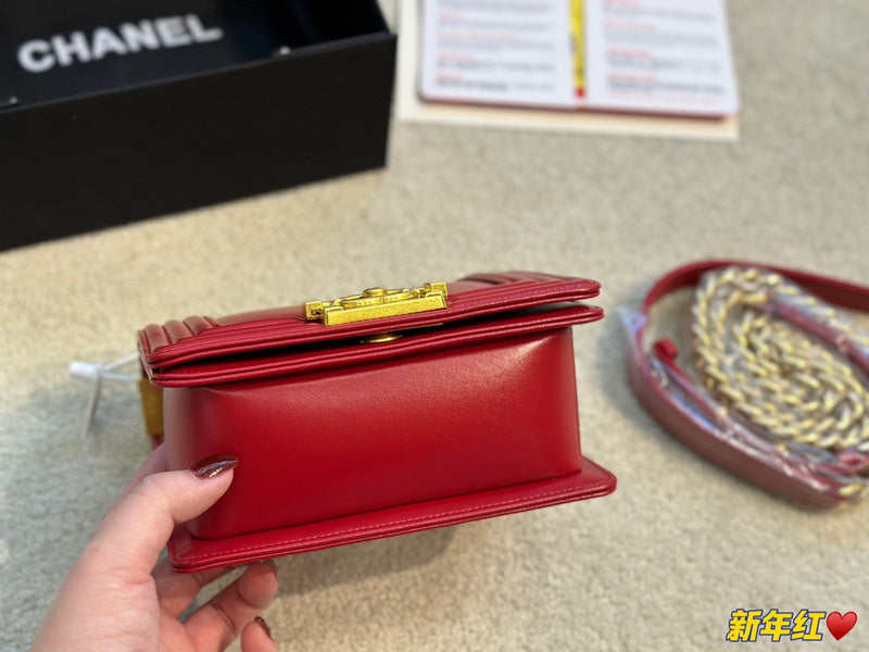 Zivas Charm Classic Sensibility Designer Handbag (Versatile Style Statement) – Lifestyle Shot